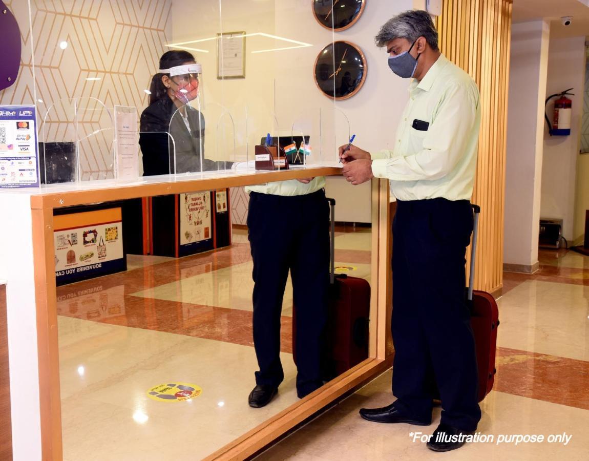Spot On Hotel Midtown Gondia Dış mekan fotoğraf